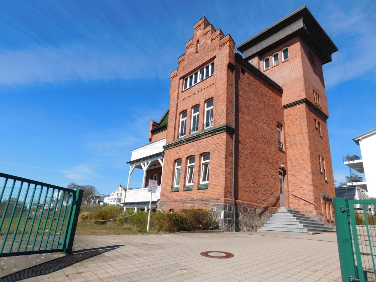 Seelotsenstation Sassnitz Mit Hafenblick By Unsere Urlaubszeit Extérieur photo